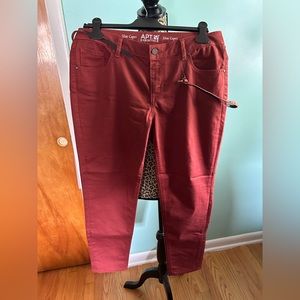 Apt. 9 Essentials Slim Capri Pants